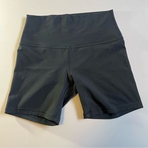 Lululemon Align High Rise Shirts 6” size 8